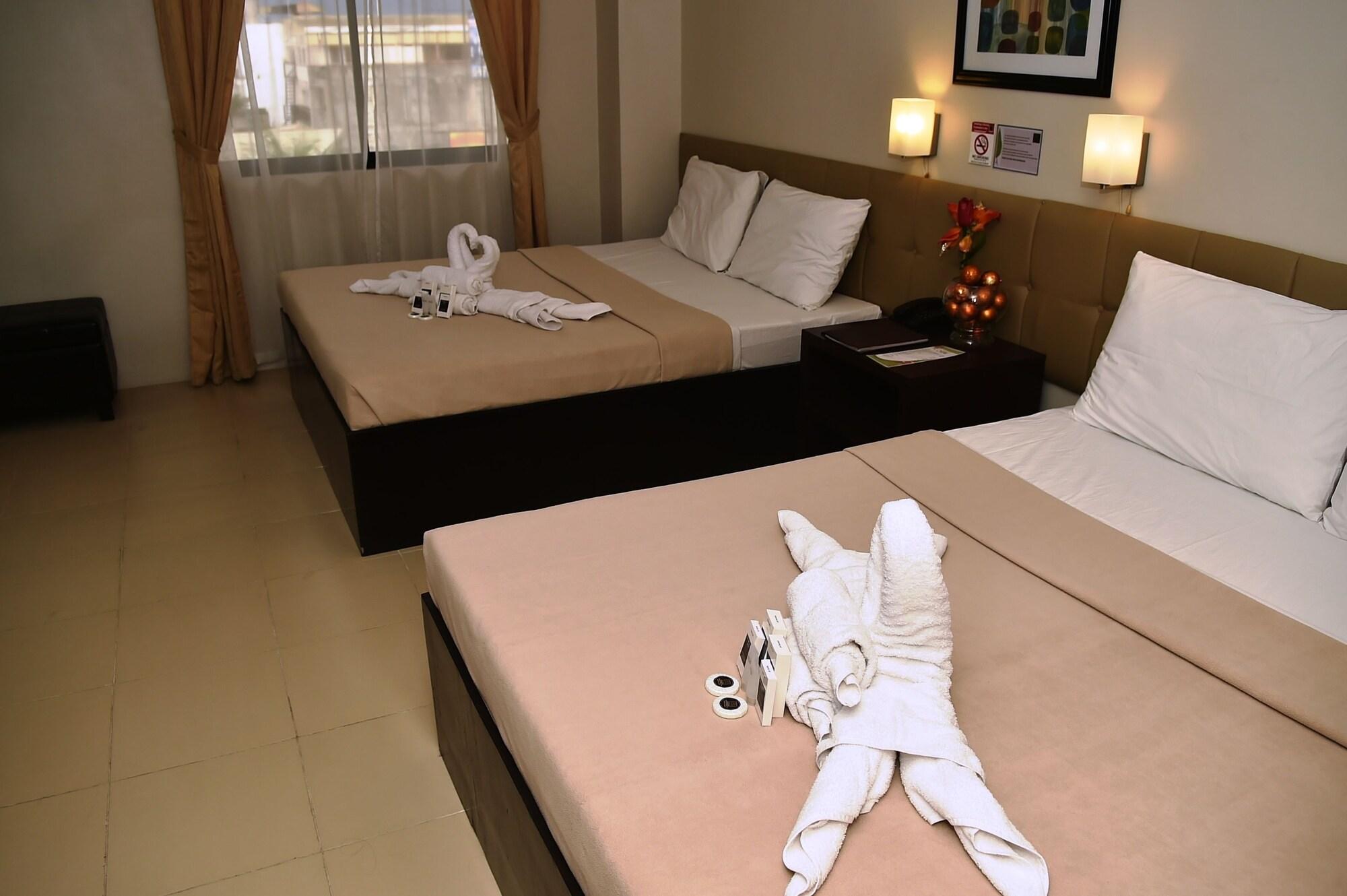 Columbus Plaza Hotel General Santos City Екстериор снимка