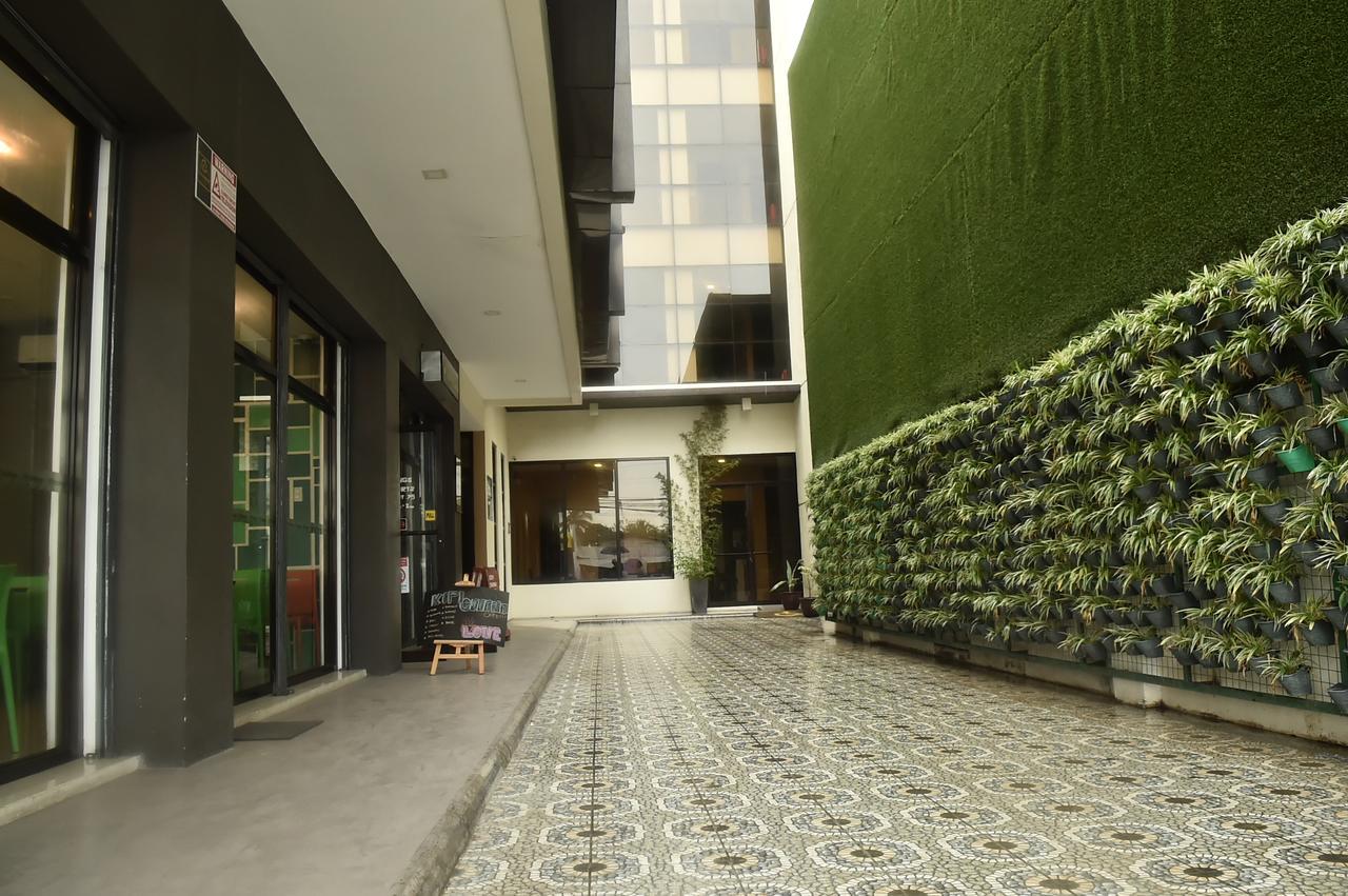 Columbus Plaza Hotel General Santos City Екстериор снимка