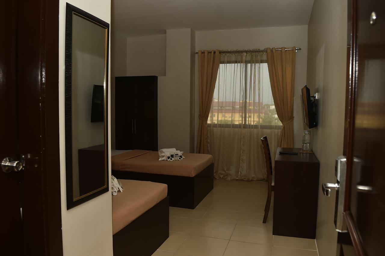 Columbus Plaza Hotel General Santos City Екстериор снимка